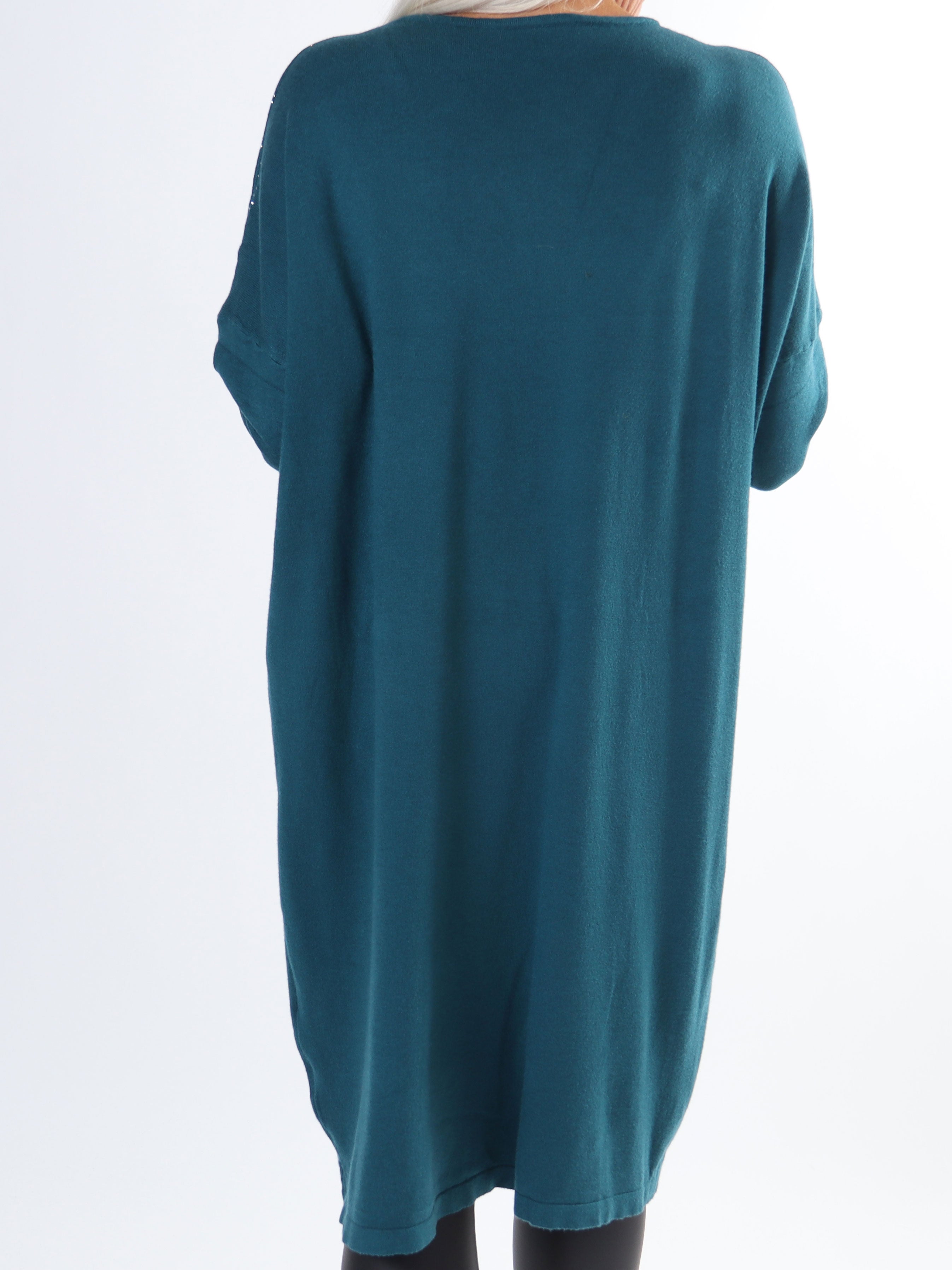 Yasha - Mjuk stickad plus size klänning i elastiskt tyg utsmyckad med strass